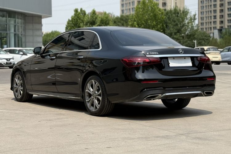 Used Mercedes-Benz E-Class 2021 E 300 L Sporty and Stylish Model Exterior 5