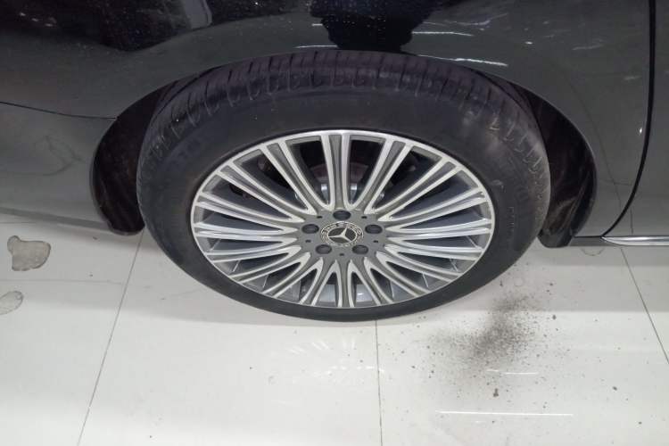 Used Mercedes-Benz E-Class 2021 E 300 L Stylish Model Exterior 5