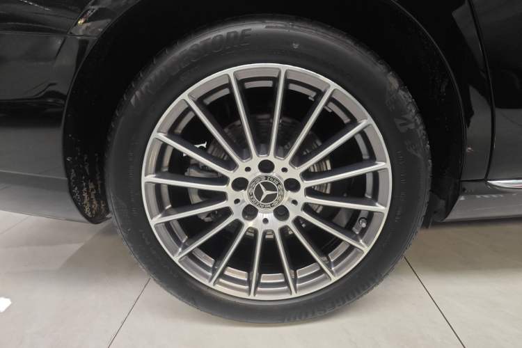 Used Mercedes-Benz E-Class 2021 Facelift E 260 L Exterior 5