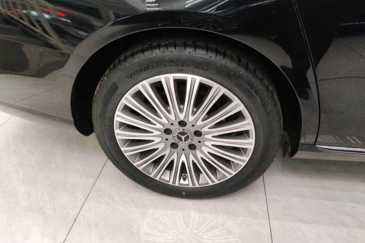 Used Mercedes-Benz E-Class 2021 E 300 L Stylish Model Exterior 5