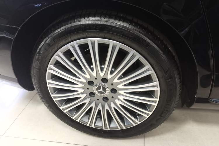 Used Mercedes-Benz E-Class 2021 Facelifted E 300 L Prestige Edition Exterior 5