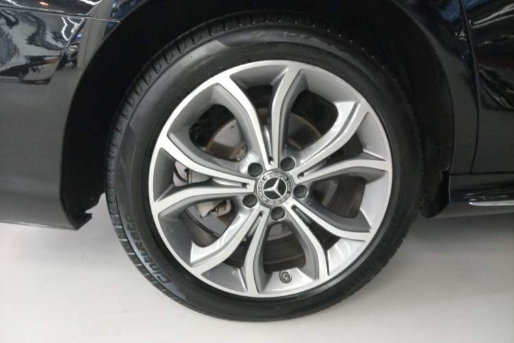 Used Mercedes-Benz E-Class 2021 Restyled E 300 L Sporty and Stylish Edition Exterior 5