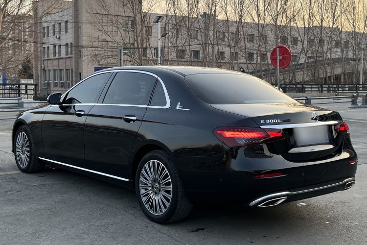 Used Mercedes-Benz E-Class 2021 Restyled E 300 L Luxury Edition Exterior 6