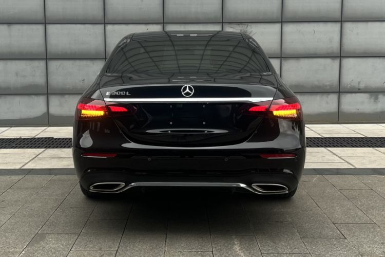 Used Mercedes-Benz E-Class 2021 E 300 L Sporty and Stylish Model Exterior 6