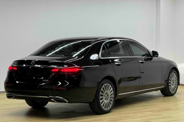Used Mercedes-Benz E-Class 2021 E 300 L Stylish Model Exterior 6