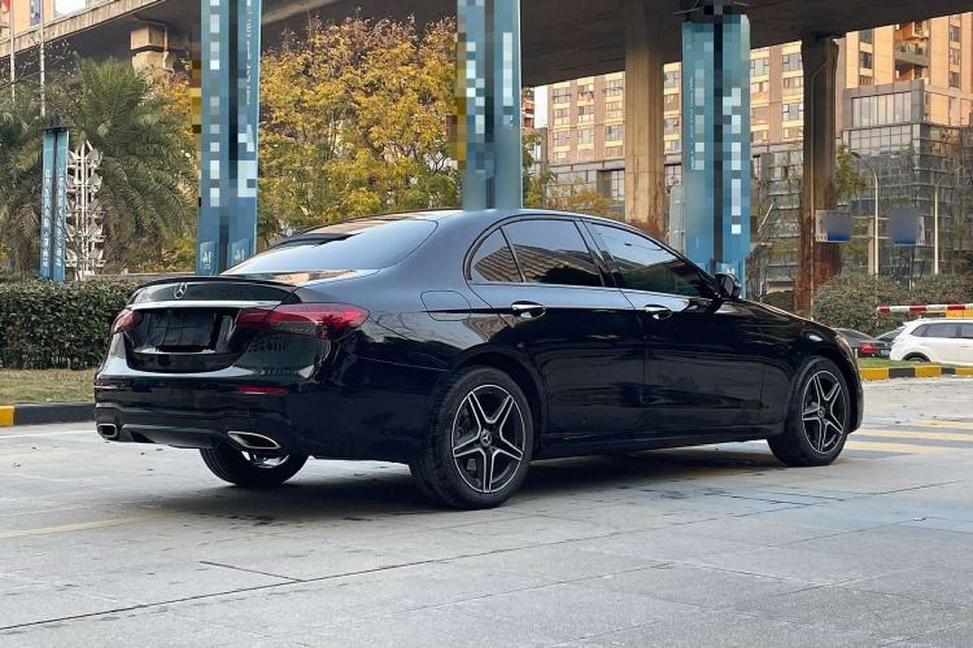 Used Mercedes-Benz E-Class 2021 Restyled E 260 Luxury Sports Edition Exterior 6
