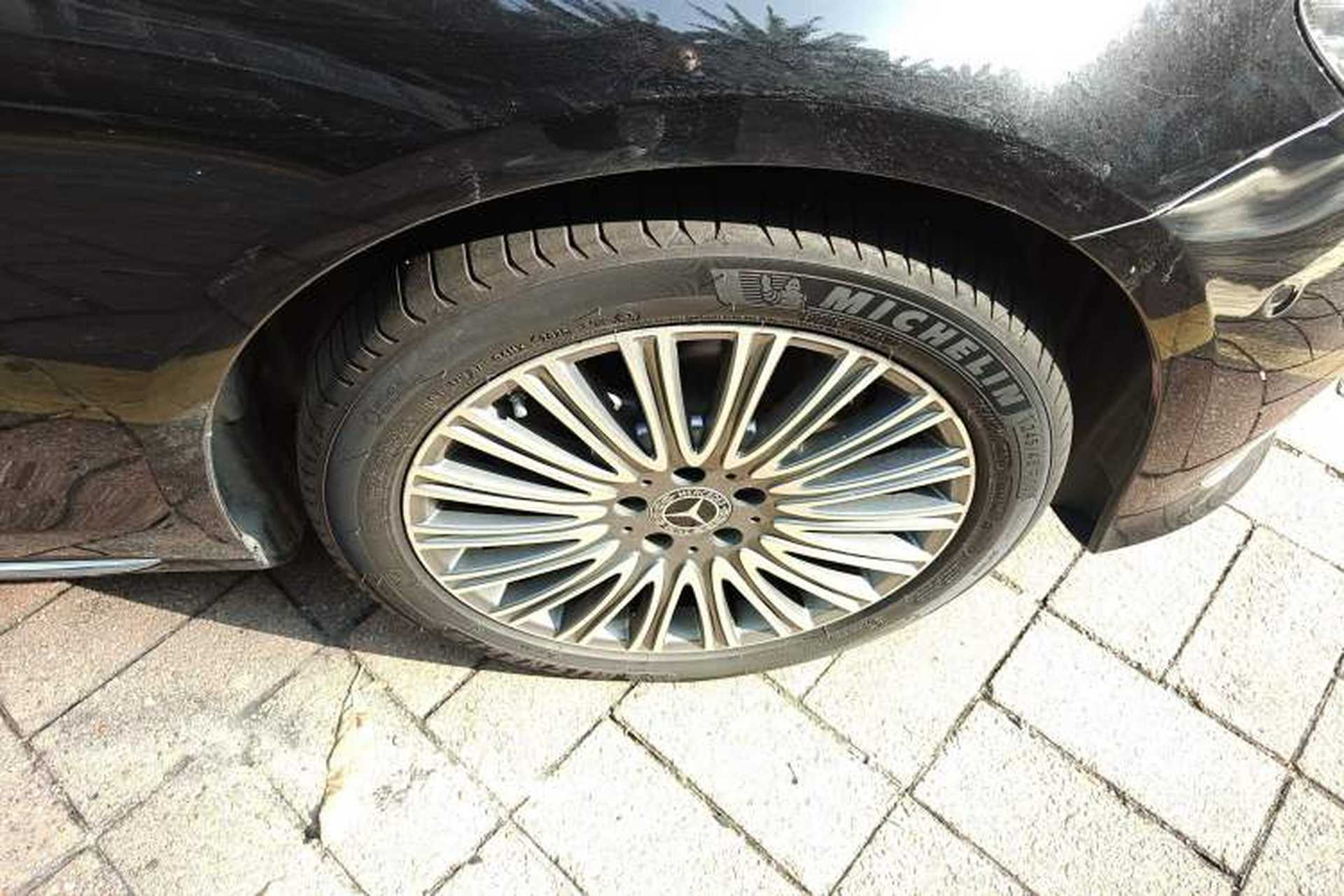 Used Mercedes-Benz E-Class 2021 E 300 L Luxury Model Exterior 7