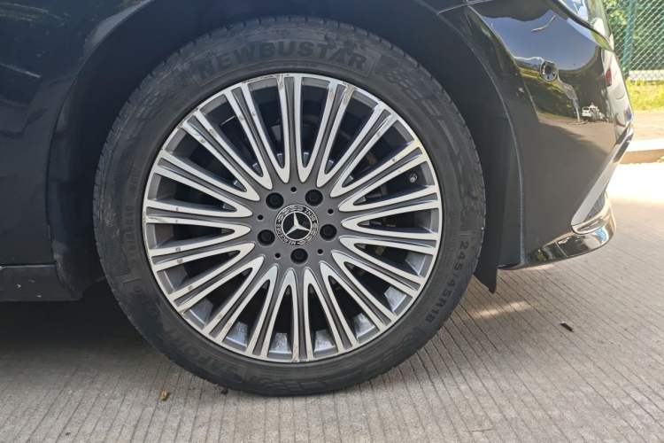 Used Mercedes-Benz E-Class 2021 E 300 L Stylish Model Exterior 7