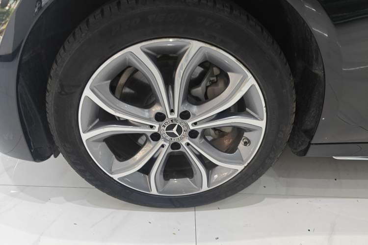 Used Mercedes-Benz E-Class 2021 Restyled E 300 L Sporty and Stylish Edition Exterior 7