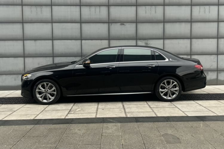 Used Mercedes-Benz E-Class 2021 E 300 L Sporty and Stylish Model Exterior 8