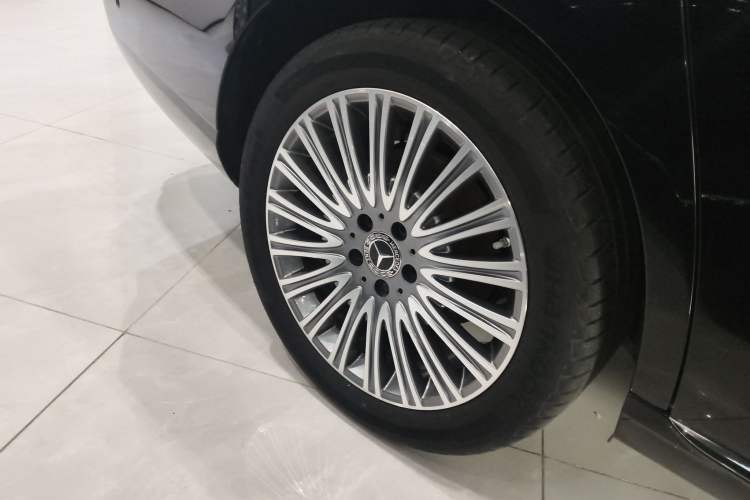 Used Mercedes-Benz E-Class 2021 E 300 L Stylish Model Exterior 8