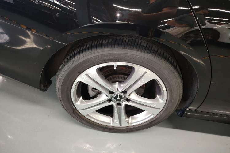 Used Mercedes-Benz E-Class 2021 Updated E 260 Fashion Sport Edition Exterior 8