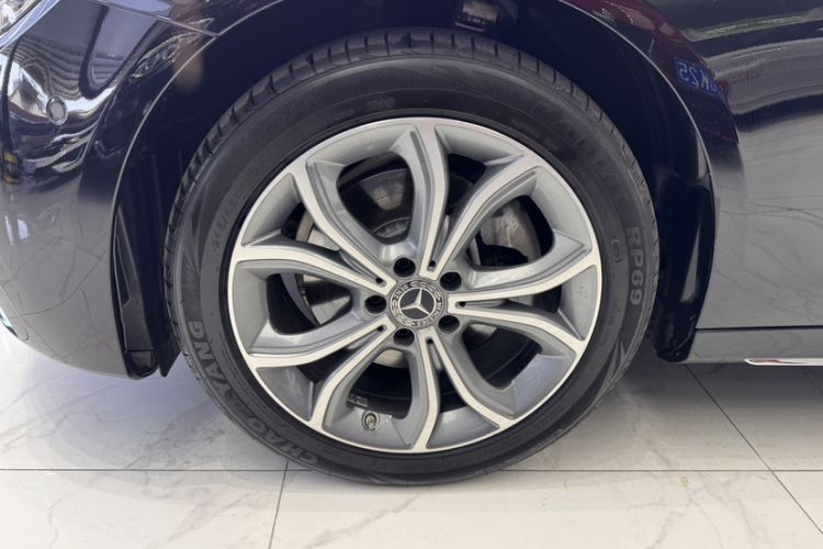 Used Mercedes-Benz E-Class 2021 Restyled E 300 L Sporty and Stylish Edition Exterior 9
