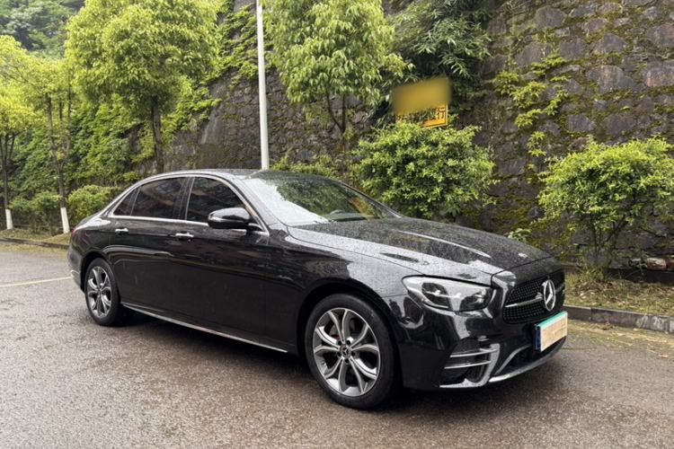 Used Mercedes-Benz E-Class 2021 E 300 L Sporty and Stylish Model Exterior 9