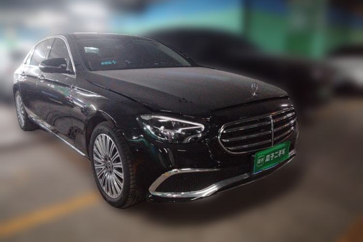 Used Mercedes-Benz E-Class 2021 Restyled E 300 L Luxury Edition Front Right 45 Deg