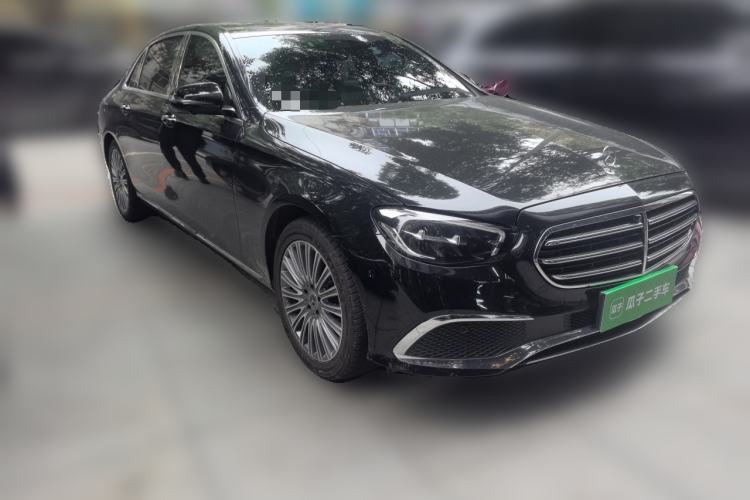 Used Mercedes-Benz E-Class 2021 Restyled E 300 L Luxury Edition Front Right 45 Deg