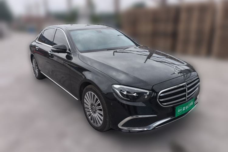 Used Mercedes-Benz E-Class 2021 Restyled E 300 L Luxury Edition Front Right 45 Deg