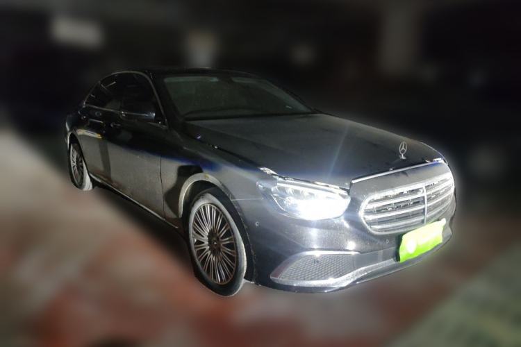 Used Mercedes-Benz E-Class 2021 Restyled E 300 L Luxury Edition Front Right 45 Deg