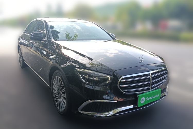 Used Mercedes-Benz E-Class 2021 Restyled E 300 L Luxury Edition Front Right 45 Deg