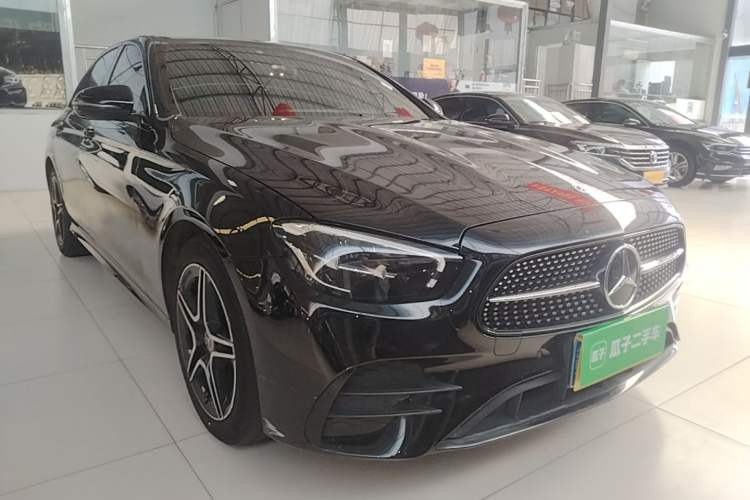 Used Mercedes-Benz E-Class 2021 Updated E 260 Fashion Sport Edition Front Right 45 Deg