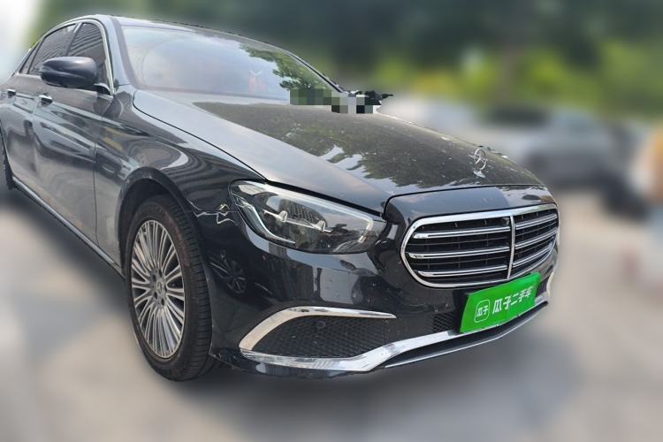 Used Mercedes-Benz E-Class 2021 Restyled E 300 L Luxury Edition Front Right 45 Deg