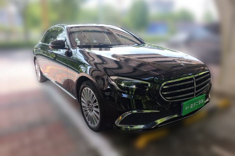 Used Mercedes-Benz E-Class 2021 Facelift E 260 L Front Right 45 Deg