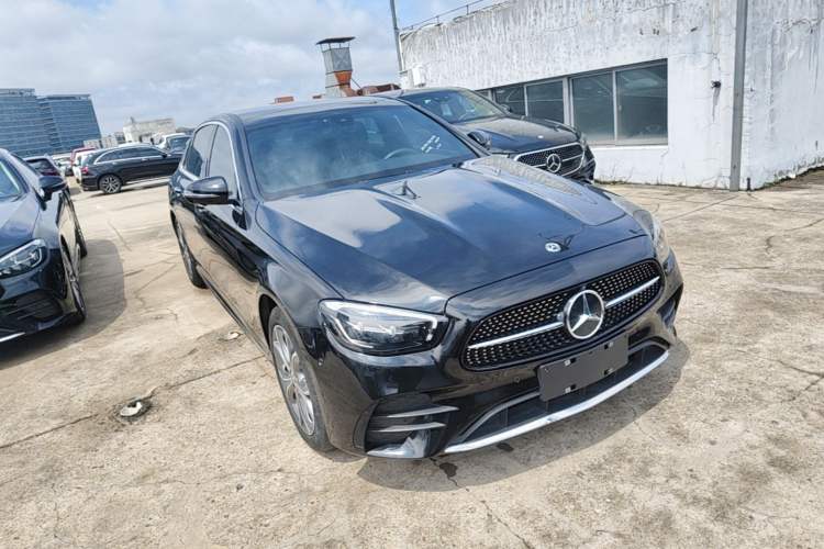 Used Mercedes-Benz E-Class 2021 E 300 L Sport Luxury Edition Front Right 45 Deg