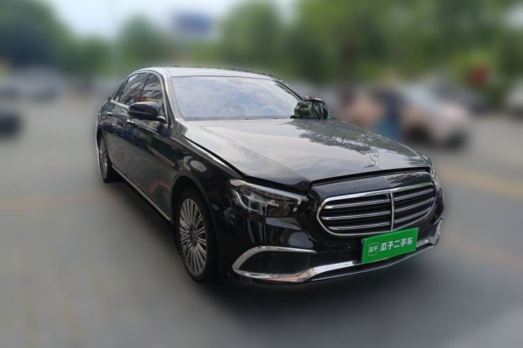 Used Mercedes-Benz E-Class 2021 Restyled E 300 L Luxury Edition Front Right 45 Deg