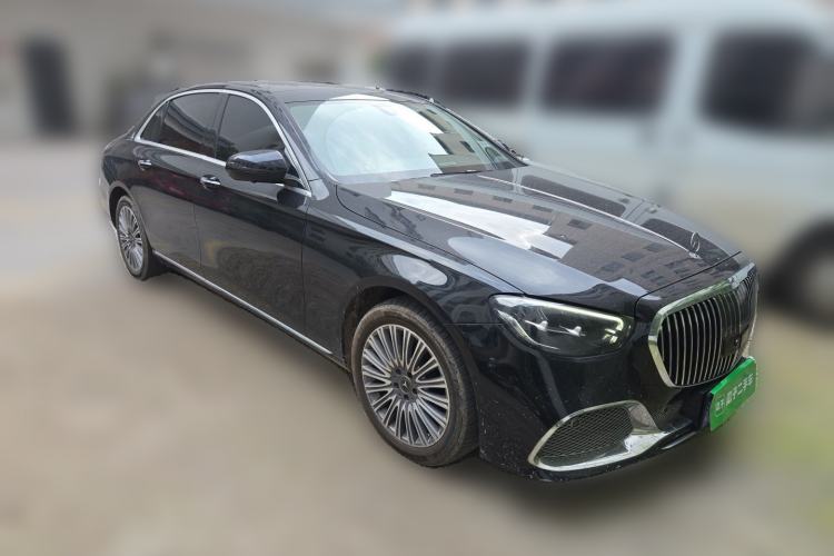 Used Mercedes-Benz E-Class 2021 Restyled E 300 L Luxury Edition Front Right 45 Deg