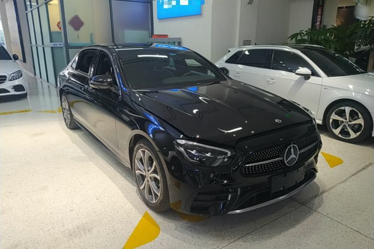 Used Mercedes-Benz E-Class 2021 E 300 L Sporty and Stylish Model Front Right 45 Deg