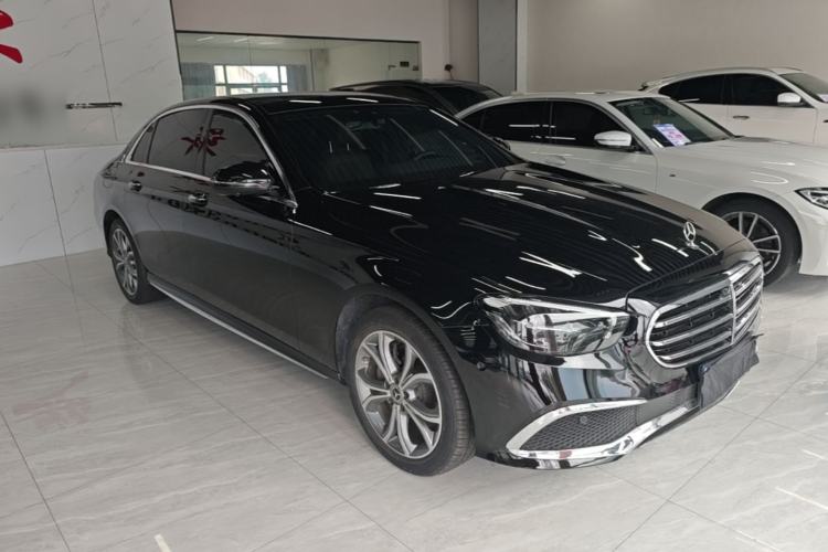 Used Mercedes-Benz E-Class 2021 E 300 L Sporty and Stylish Model Front Right 45 Deg