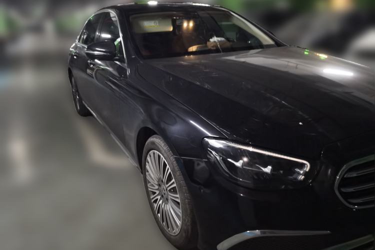 Used Mercedes-Benz E-Class 2021 Restyled E 300 L Luxury Edition Front Right 45 Deg