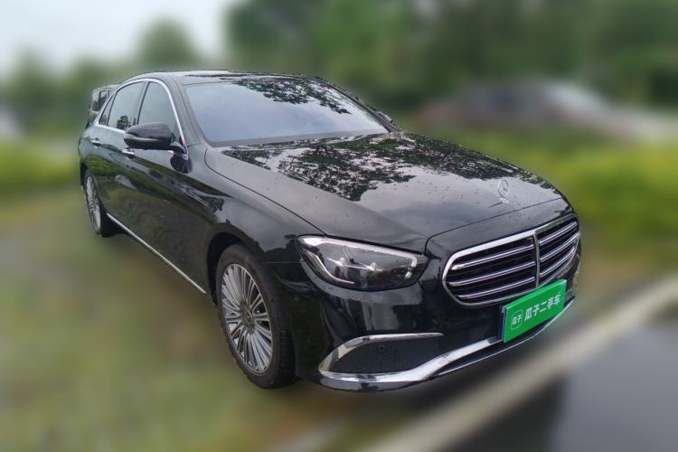 Used Mercedes-Benz E-Class 2021 Facelift E 300 L Stylish Edition Front Right 45 Deg
