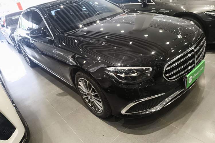 Used Mercedes-Benz E-Class 2021 E 260 L Front Right 45 Deg