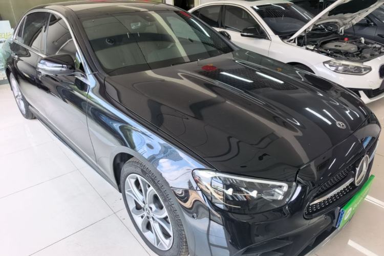 Used Mercedes-Benz E-Class 2021 E 300 L Sporty and Stylish Model Front Right 45 Deg