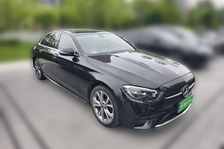 Used Mercedes-Benz E-Class 2021 Restyled E 300 L Sport Luxury Edition Front Right 45 Deg