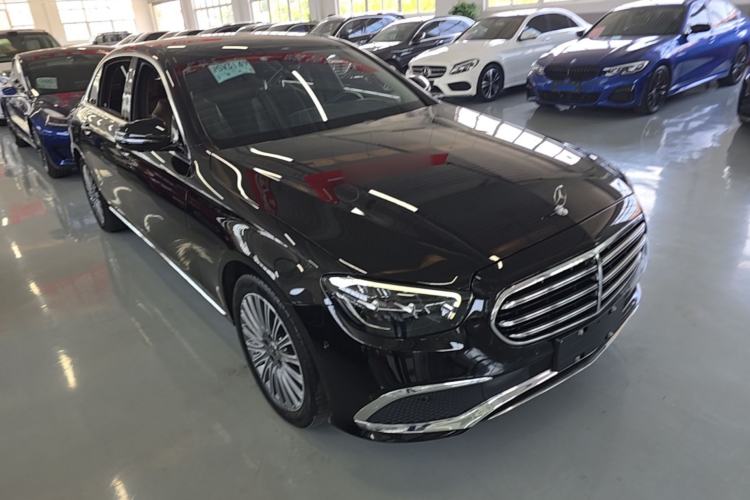 Used Mercedes-Benz E-Class 2021 Restyled E 300 L Luxury Edition Front Right 45 Deg