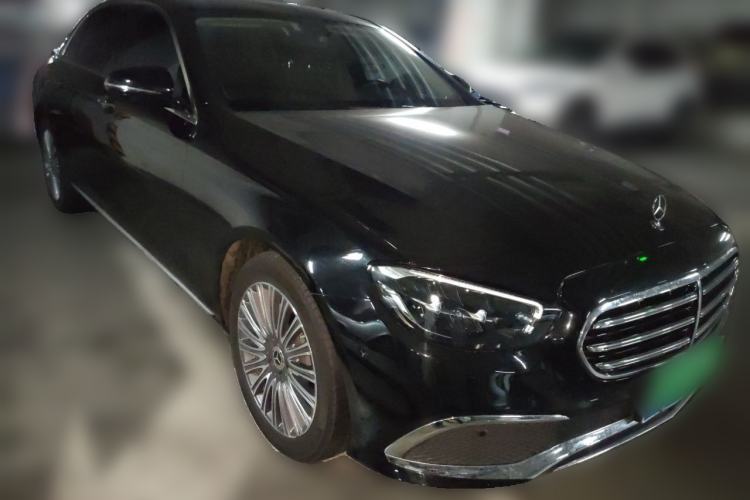 Used Mercedes-Benz E-Class 2021 Restyled E 300 L Luxury Edition Front Right 45 Deg