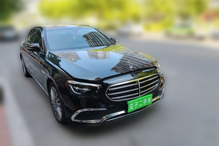 Used Mercedes-Benz E-Class 2021 Restyled E 300 L Luxury Edition Front Right 45 Deg