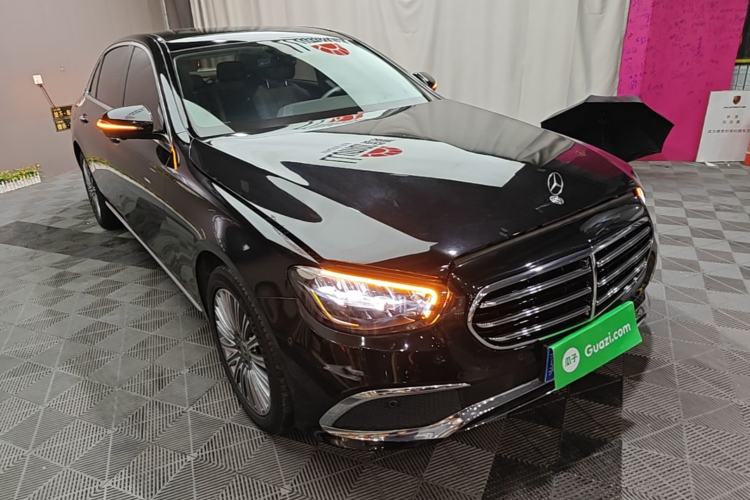 Used Mercedes-Benz E-Class 2021 Restyled E 300 L Luxury Edition Front Right 45 Deg