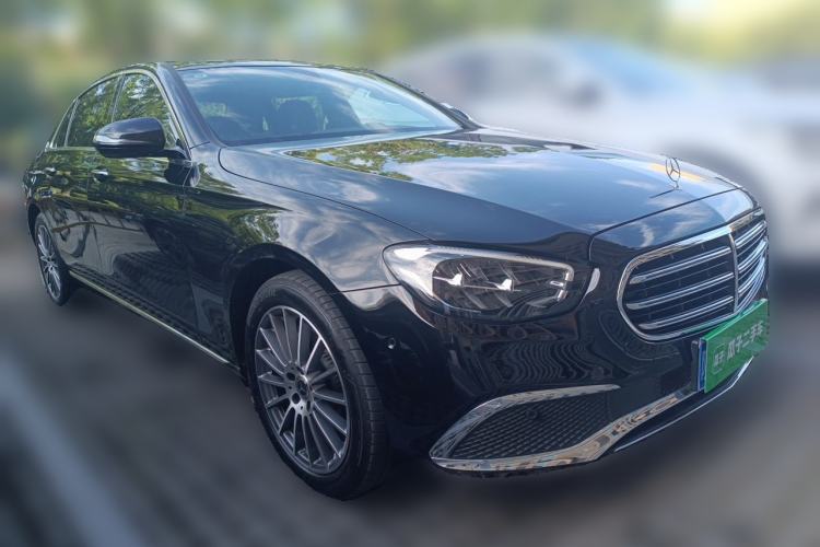 Used Mercedes-Benz E-Class 2021 Facelift E 260 L Front Right 45 Deg