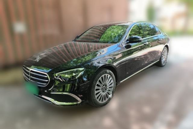Ojetý Mercedes-Benz E-Class 2021 E 300 L Luxury Model