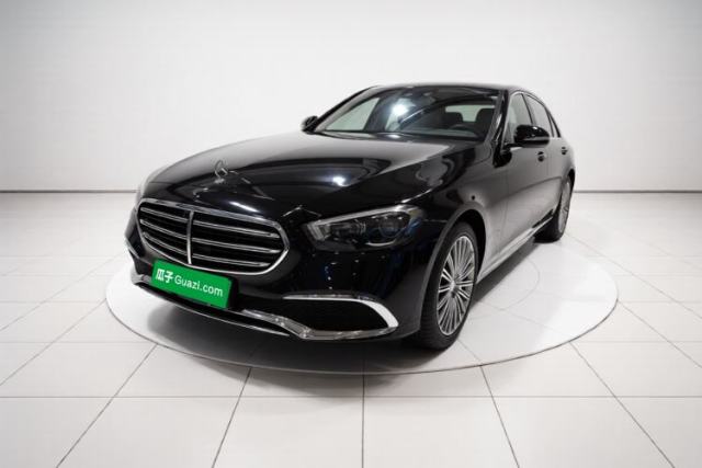 Ojetý Mercedes-Benz E-Class 2021 E 300 L Premium Edition