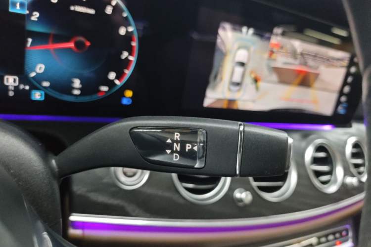 Used Mercedes-Benz E-Class 2021 Restyled E 300 L Sporty and Stylish Edition Gear Lever