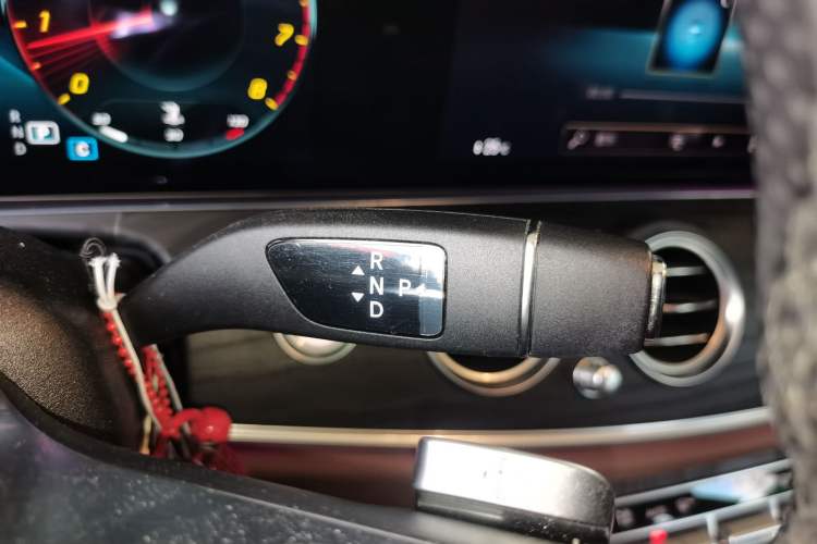 Used Mercedes-Benz E-Class 2021 Restyled E 300 L Sporty and Stylish Edition Gear Lever