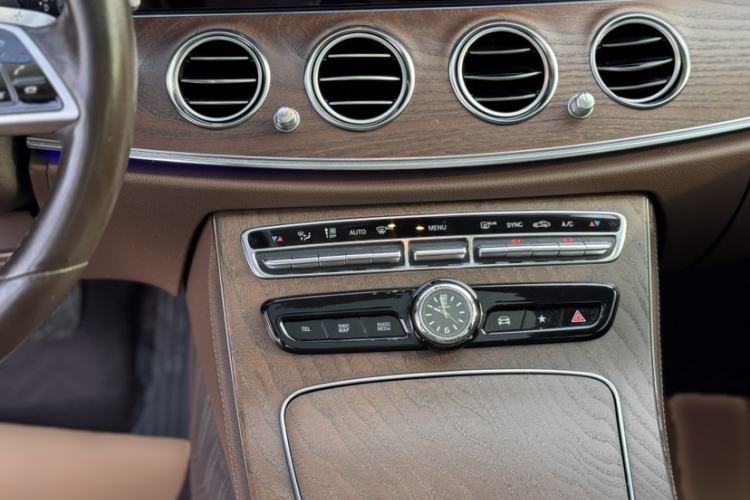 Used Mercedes-Benz E-Class 2021 Facelift E 300 L Stylish Edition Gear Lever