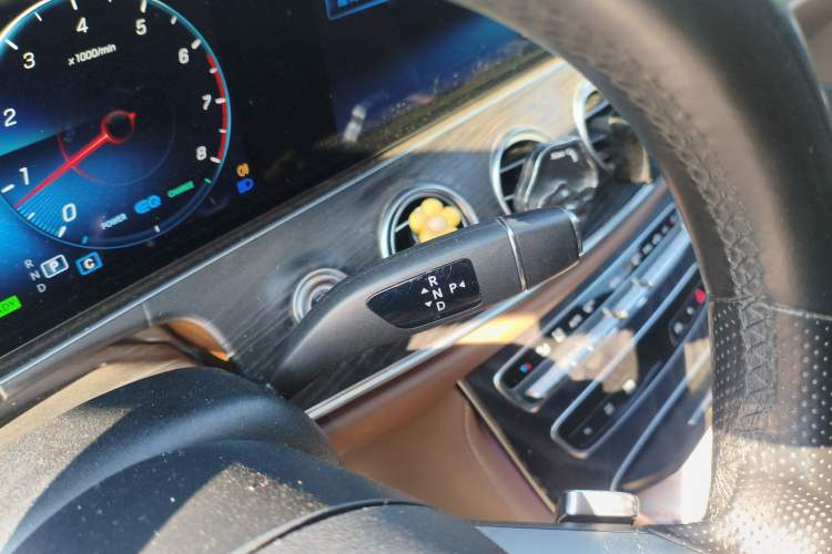 Used Mercedes-Benz E-Class 2021 E 260 Stylish Sports Edition Gear Lever