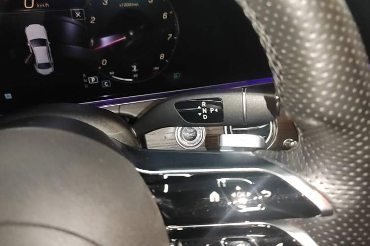 Used Mercedes-Benz E-Class 2021 Facelift E 260 L Sport Edition Gear Lever