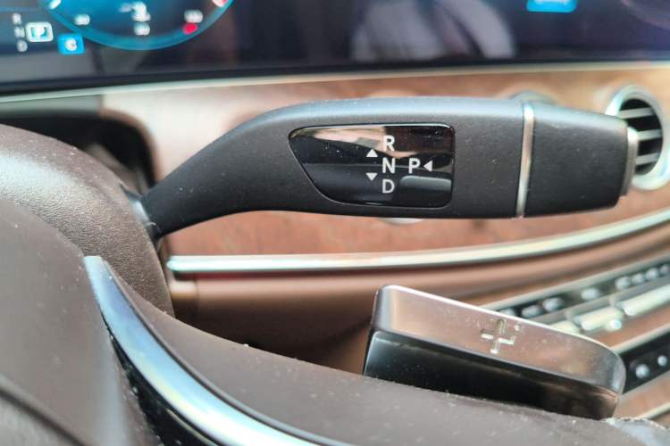 Used Mercedes-Benz E-Class 2021 Facelift E 260 L Gear Lever