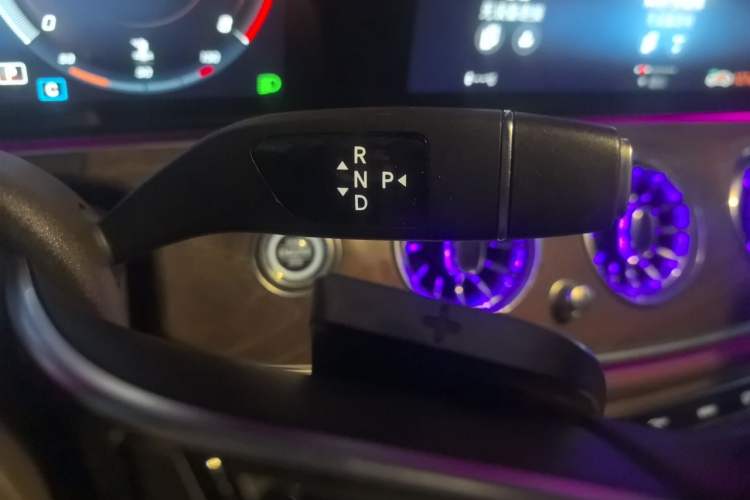Used Mercedes-Benz E-Class 2021 E 300 L Luxury Model Gear Lever